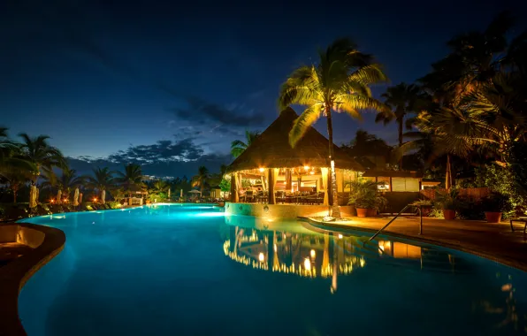 Picture palm trees, the evening, pool, resort, Bahamas resort