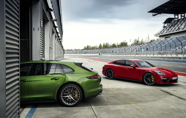 Picture Porsche, boxes, 2018, Panamera GTS, Panamera GTS Sport Turismo