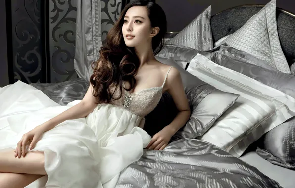 Model, beauty, sofa, Fan Bingbing