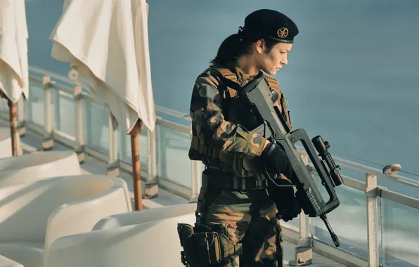 Weapons, figure, Olga Kurylenko, form, Olga Kurylenko, Hour, Clara, Sentinel