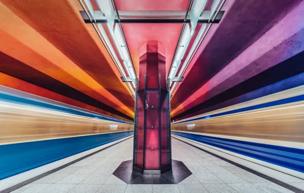 Picture underground, long exposure, metro station