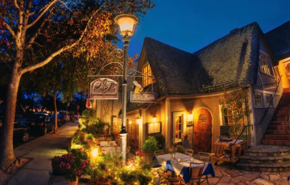 Picture the city, HDR, the evening, restaurant, lovely little sidewalk restaurant at night