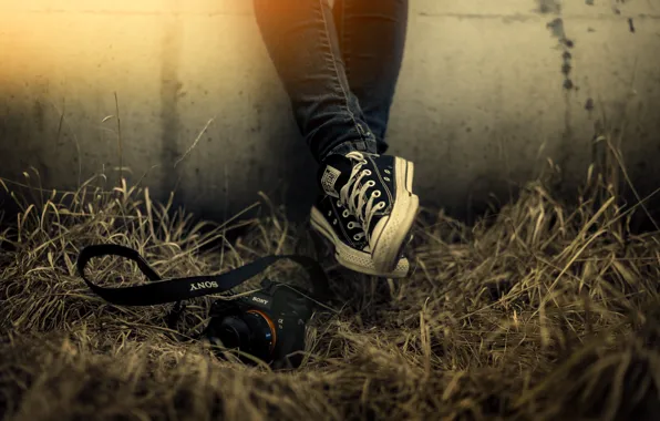 Grass, light, wall, shoes, camera, Sony, All Star