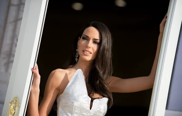 Picture earrings, dress, mouth, girl, Ismini Dafopoulou, brunette, makeup