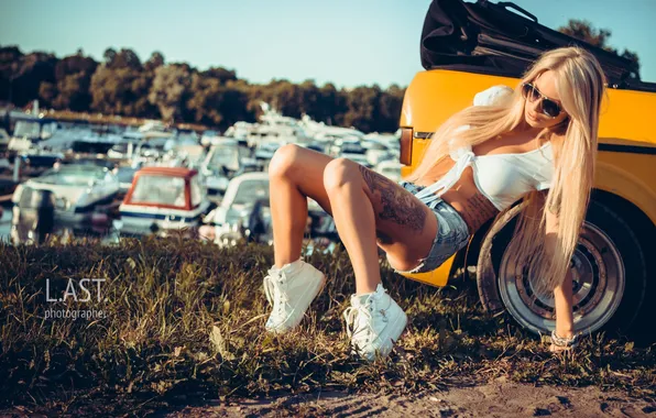 Chest, girl, shorts, sneakers, tattoo, glasses, blonde, girl