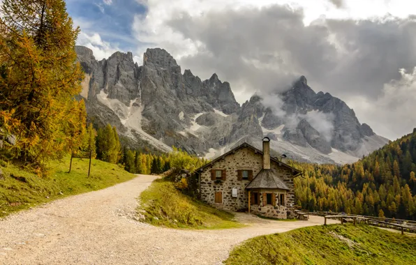 Road, the sky, clouds, trees, mountains, house, Italy, fork
