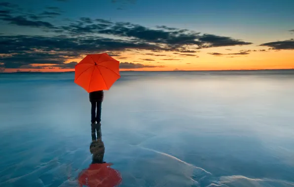 Clouds, sunset, people, umbrella, horizon, red umbrella, frozen sea