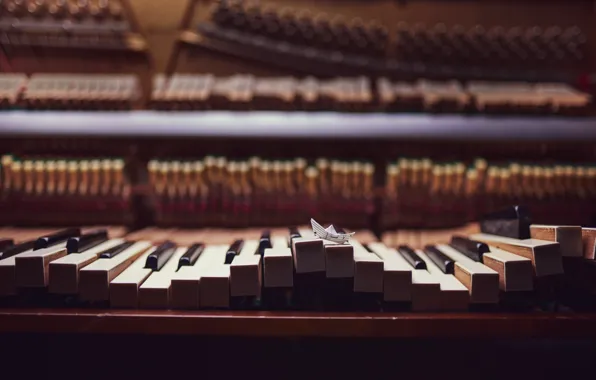 Sea, wave, boat, piano