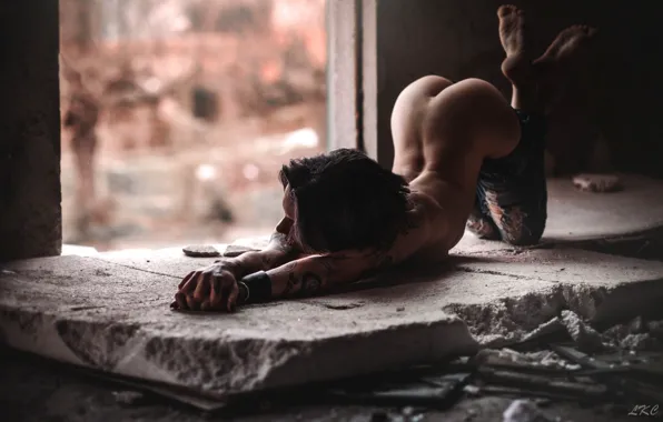 Ass, girl, pose, model, naked, jeans, figure, brunette