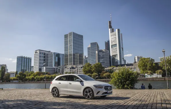 The city, photo, Mercedes-Benz, 2019