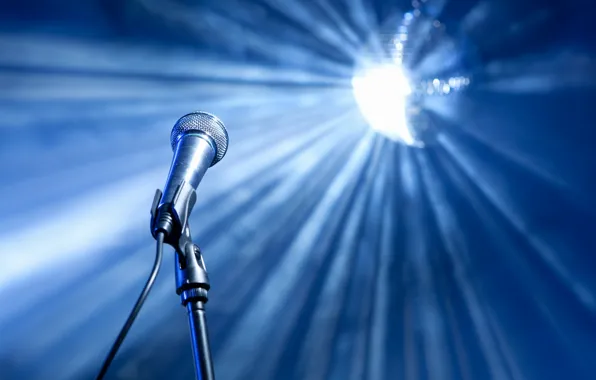 Picture rays, microphone, mirror ball
