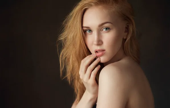 Portrait, Kate, the beauty, shoulder, finger