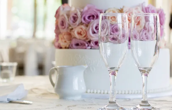 Glasses, cake, wedding cake
