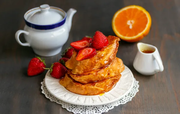 Orange, strawberry, teapot, croutons