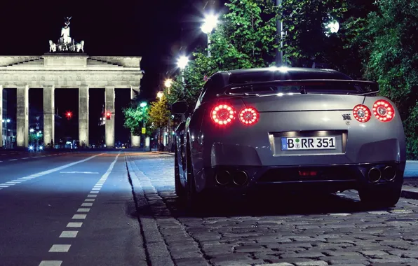 Night, the city, Paris, Nissan GTR