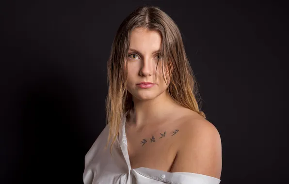 Look, hair, shoulder, Elise