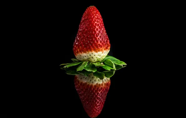 Picture reflection, strawberry, berry