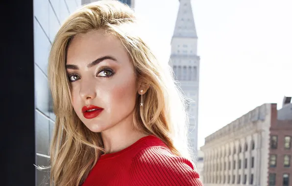 Look, girl, the city, Peyton List