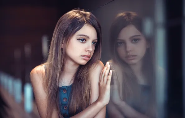 Reflection, sponge, brown-eyed, Reflection
