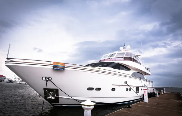 Sea, yacht, pier, rope