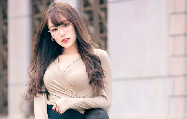 Look, pose, background, model, portrait, makeup, glasses, hairstyle