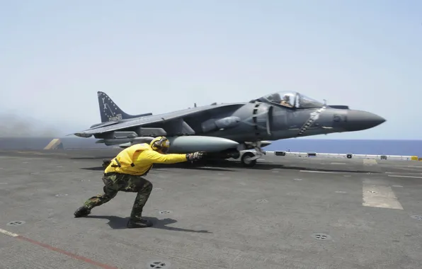 In.With. Navy, USS Boxer (LHD 4), AV-8B Harrier II, Flight ops