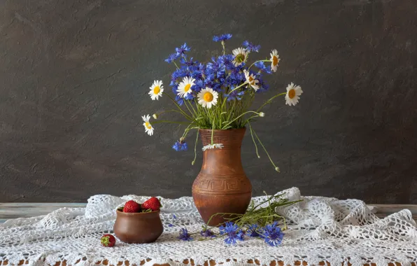 Flowers, chamomile, still life, cornflowers, Klubnika