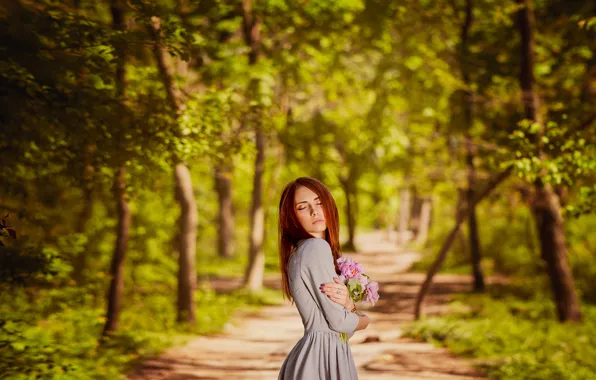 Picture girl, flowers, alley