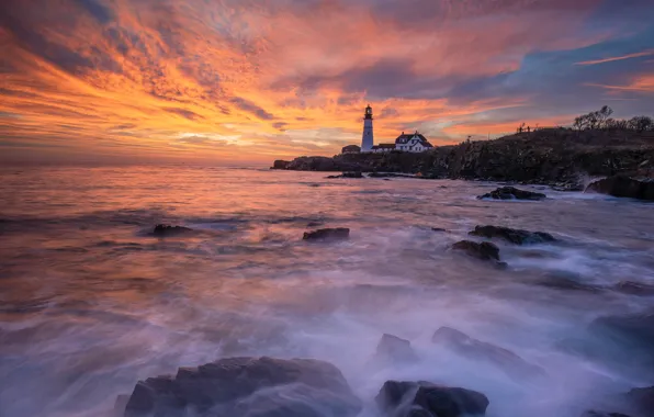 Sea, shore, lighthouse