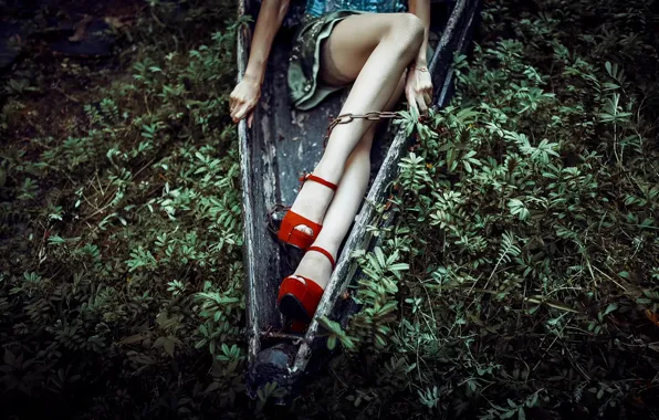 Picture boat, stockings, chain, shoes, legs
