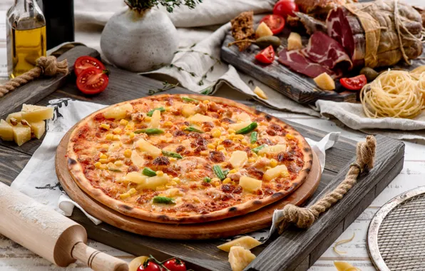 Cheese, meat, pizza, tomatoes, rolling pin