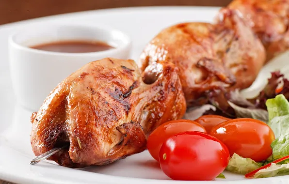 Picture meat, tomatoes, quail