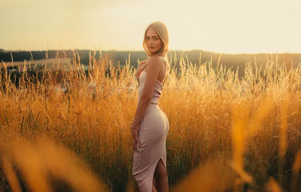 Picture grass, look, the sun, landscape, sexy, pose, model, portrait