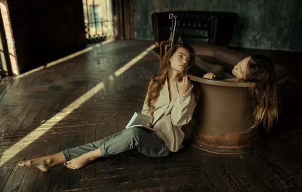 Bath, book, two girls, Juliana Naidenova