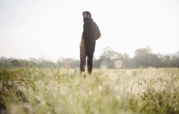 Picture field, forest, the sky, grass, male, back, solar, looking