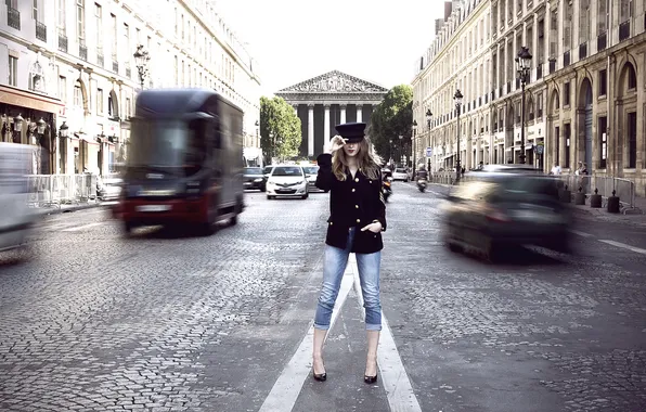 Girl, the city, street