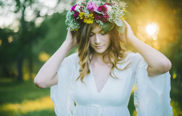 Picture girl, the sun, wreath, bokeh