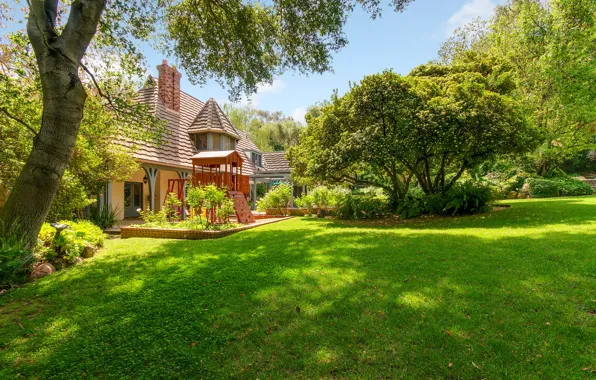 Picture greens, grass, the sun, trees, house, lawn, mansion, the bushes