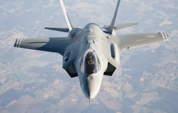 Picture the sky, The plane, f-35