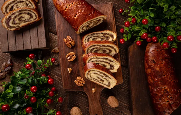 Berries, cakes, cutting, roll, walnuts, cutting Board