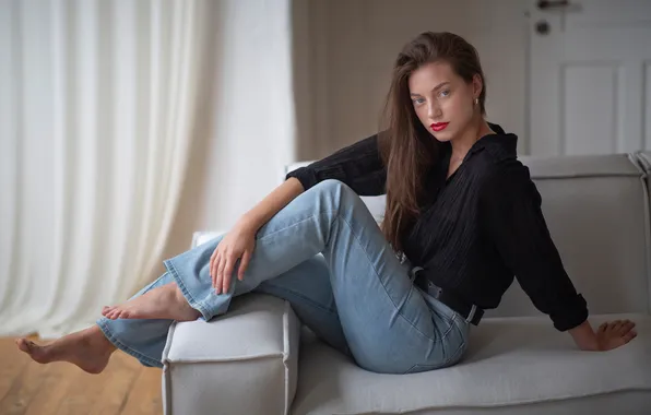 Look, pose, model, portrait, jeans, makeup, hairstyle, shirt
