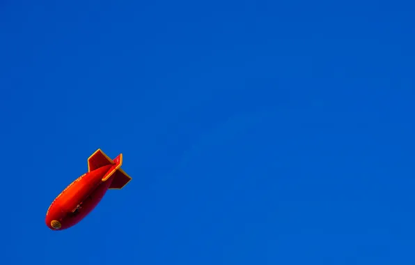 The sky, sport, the airship