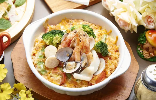 Roses, vegetables, shrimp, broccoli, shellfish, casserole