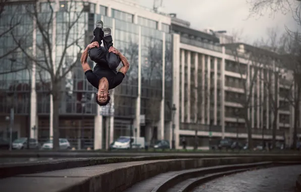 Picture the city, jump, flip-flops, Matthieu Helman