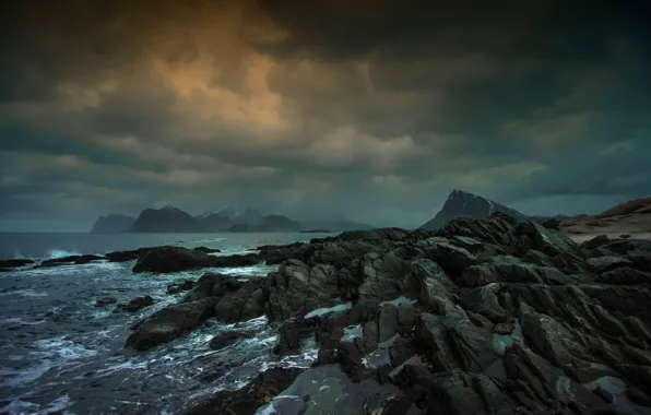Picture sea, clouds, storm, rocks