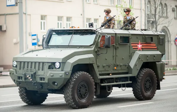 Picture soldiers, MRAP, wheeled armored vehicle