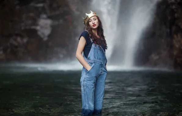 Picture water, girl, crown