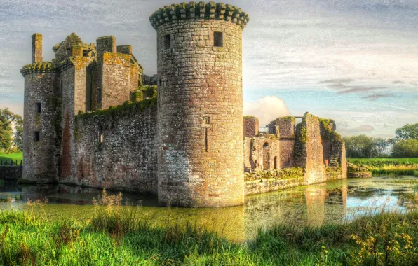 Picture pond, castle, Scotland