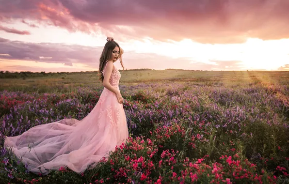 HORIZON, The SKY, FIELD, CLOUDS, DRESS, FLOWERS, BROWN hair, photographer Sergey Shatskov
