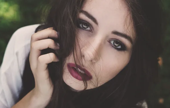 Look, face, makeup, brunette